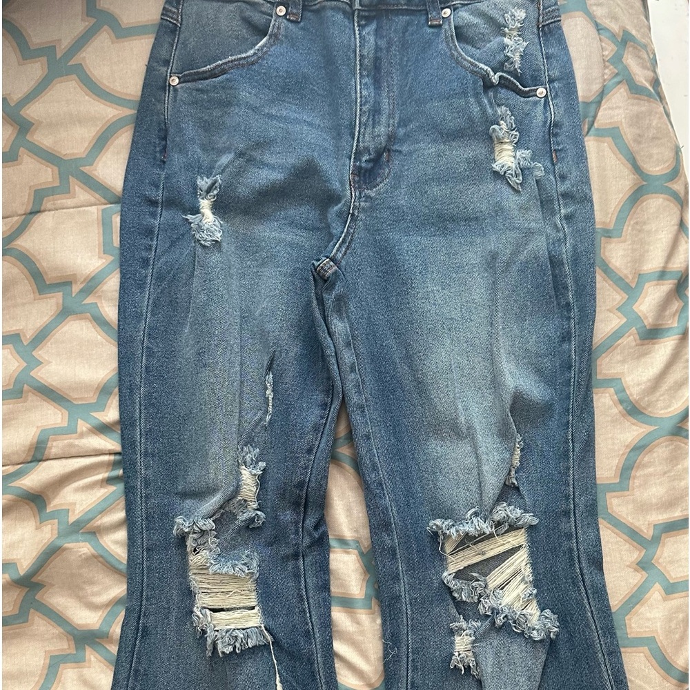 MADDEN GIRL Daisy’s 90’s. Flare Jeans 28